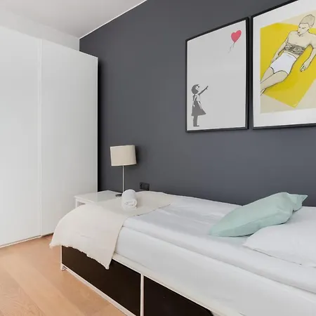 Lejlighed Apartment *